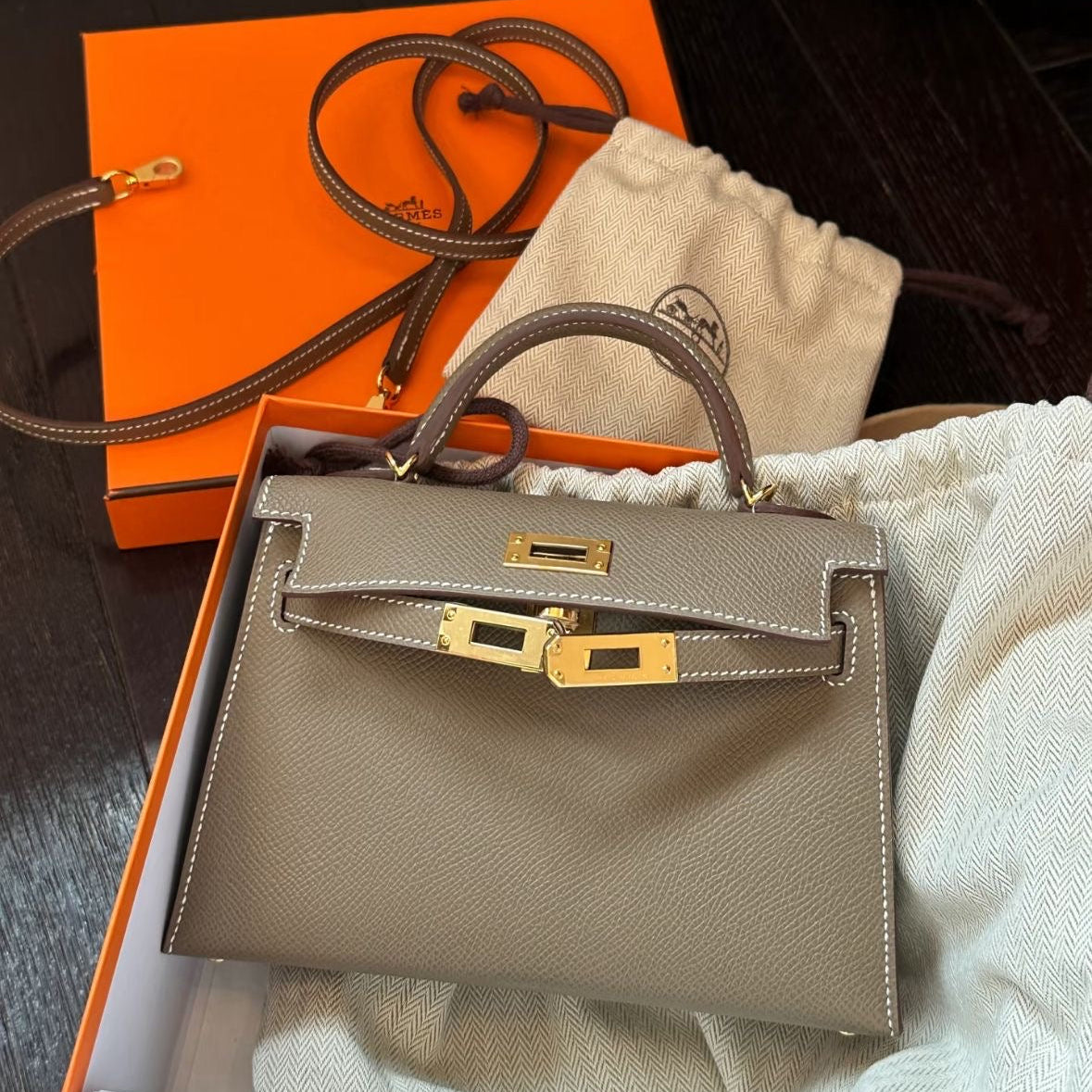 Hermès Mini Kelly Etoupe Epsom Gold Hardware