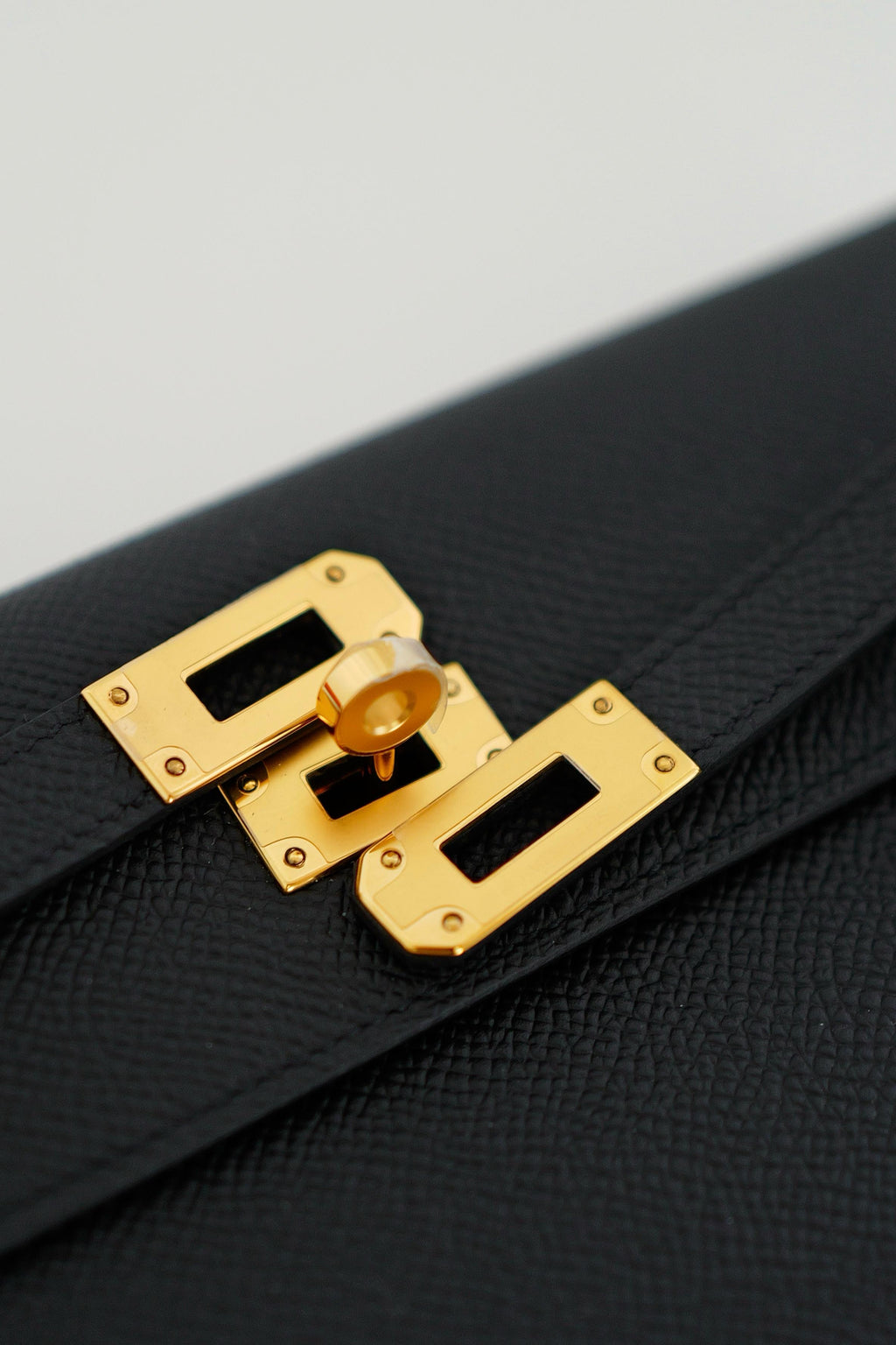 Kelly To Go Schwarz Epsom Gold Hardware
